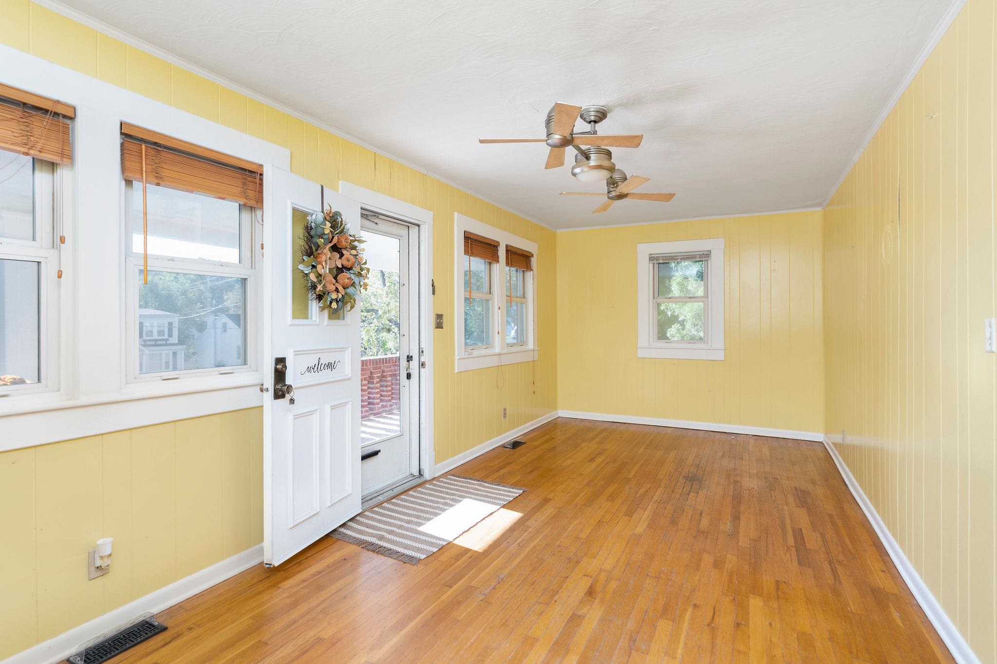 529 S LINDEN AVE, WAYNESBORO, Virginia 22980, 3 Bedrooms Bedrooms, ,1 BathroomBathrooms,Residential,529 S LINDEN AVE,669962 MLS # 669962