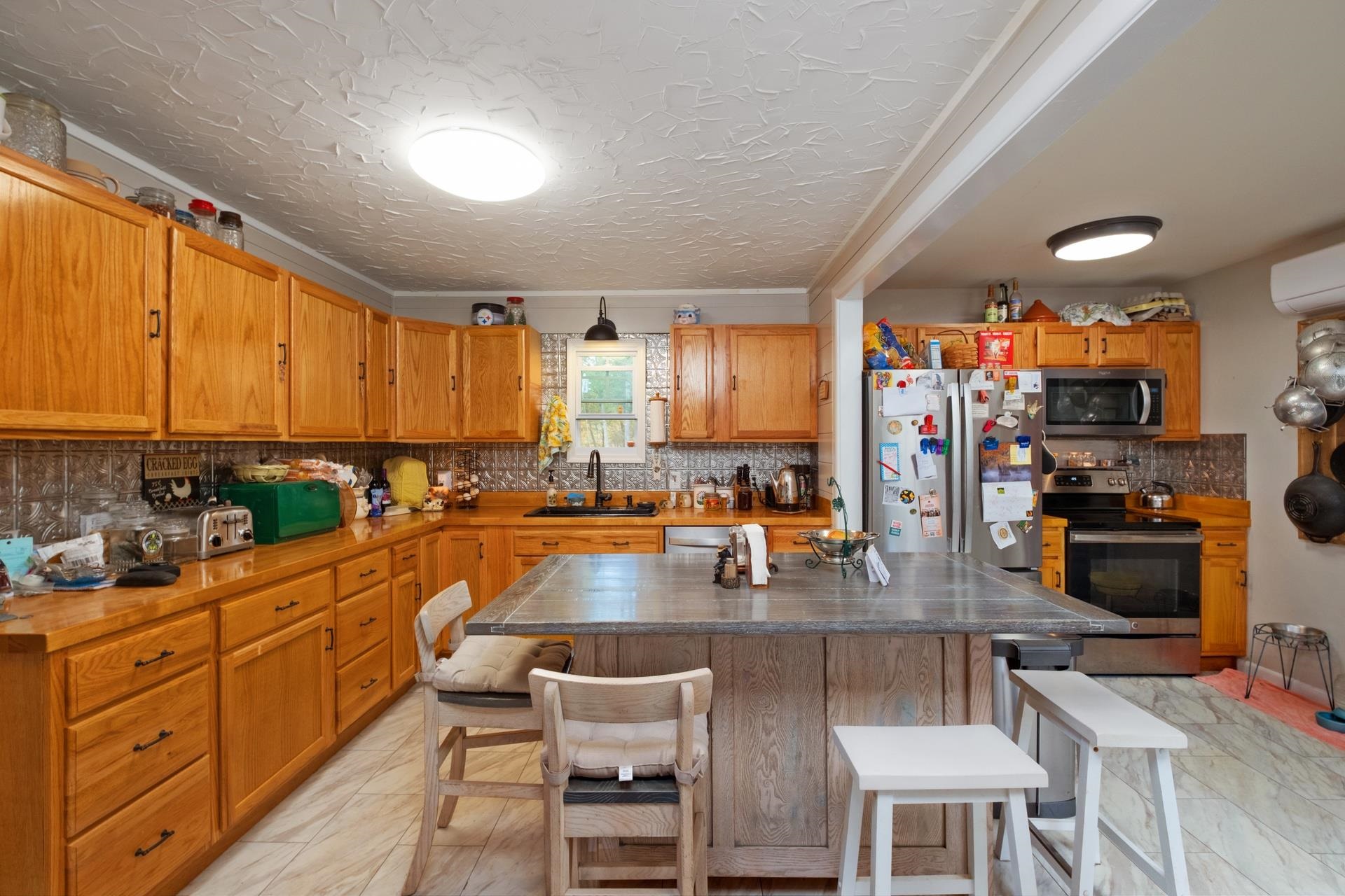 65 CUBBLEY RD, HOT SPRINGS, Virginia 24445, 3 Bedrooms Bedrooms, ,2 BathroomsBathrooms,Residential,65 CUBBLEY RD,669973 MLS # 669973