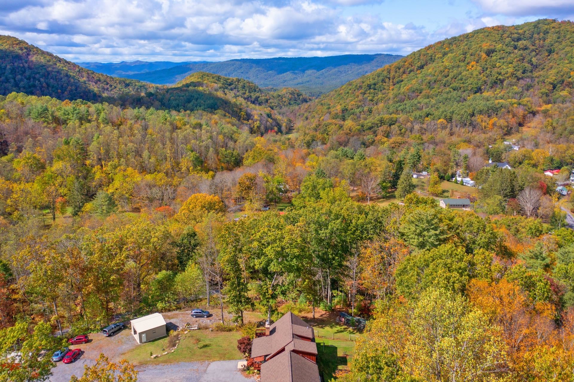 65 CUBBLEY RD, HOT SPRINGS, Virginia 24445, 3 Bedrooms Bedrooms, ,2 BathroomsBathrooms,Residential,65 CUBBLEY RD,669973 MLS # 669973