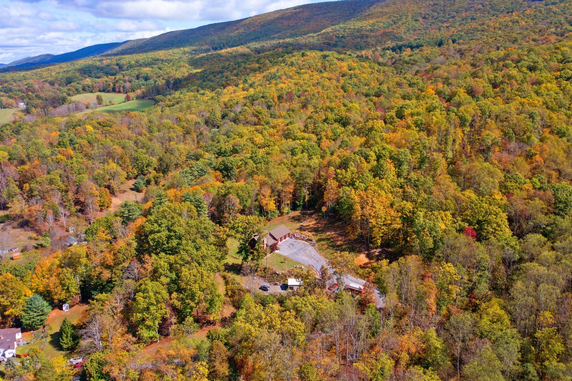 65 CUBBLEY RD, HOT SPRINGS, Virginia 24445, 3 Bedrooms Bedrooms, ,2 BathroomsBathrooms,Residential,65 CUBBLEY RD,669973 MLS # 669973