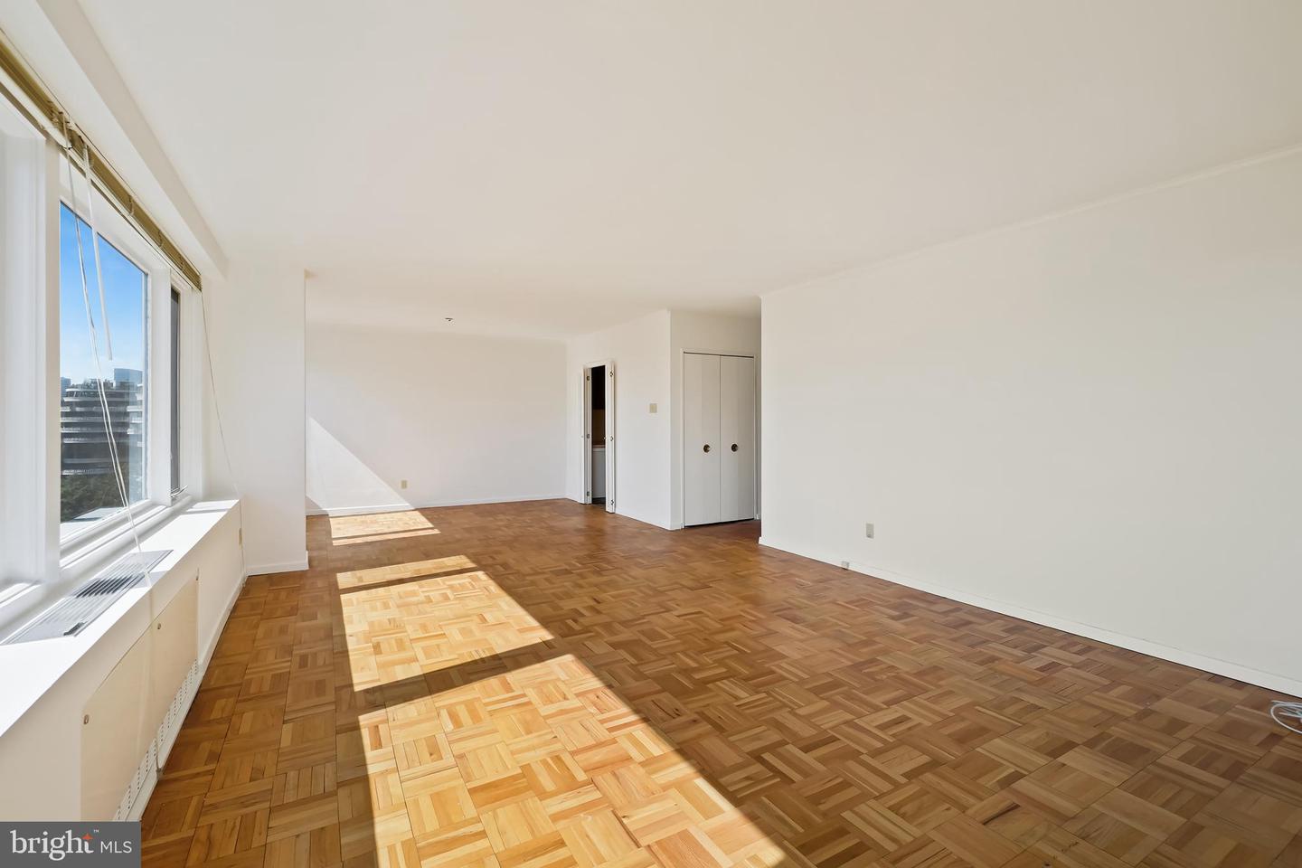 2475 VIRGINIA AVE NW #921, WASHINGTON, District Of Columbia 20037, 3 Bedrooms Bedrooms, ,2 BathroomsBathrooms,Residential,For sale,2475 VIRGINIA AVE NW #921,DCDC2226232 MLS # DCDC2226232