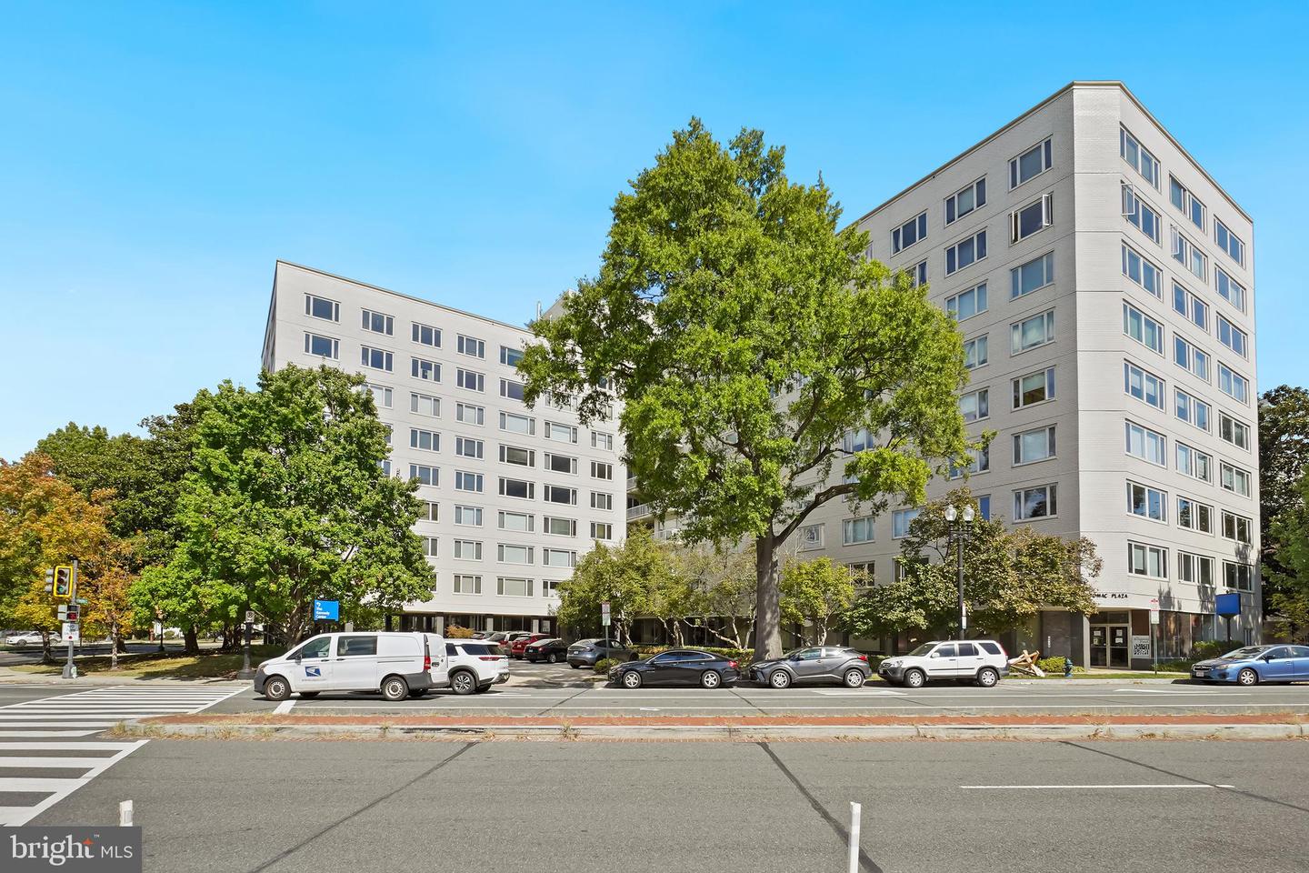 2475 VIRGINIA AVE NW #921, WASHINGTON, District Of Columbia 20037, 3 Bedrooms Bedrooms, ,2 BathroomsBathrooms,Residential,For sale,2475 VIRGINIA AVE NW #921,DCDC2226232 MLS # DCDC2226232