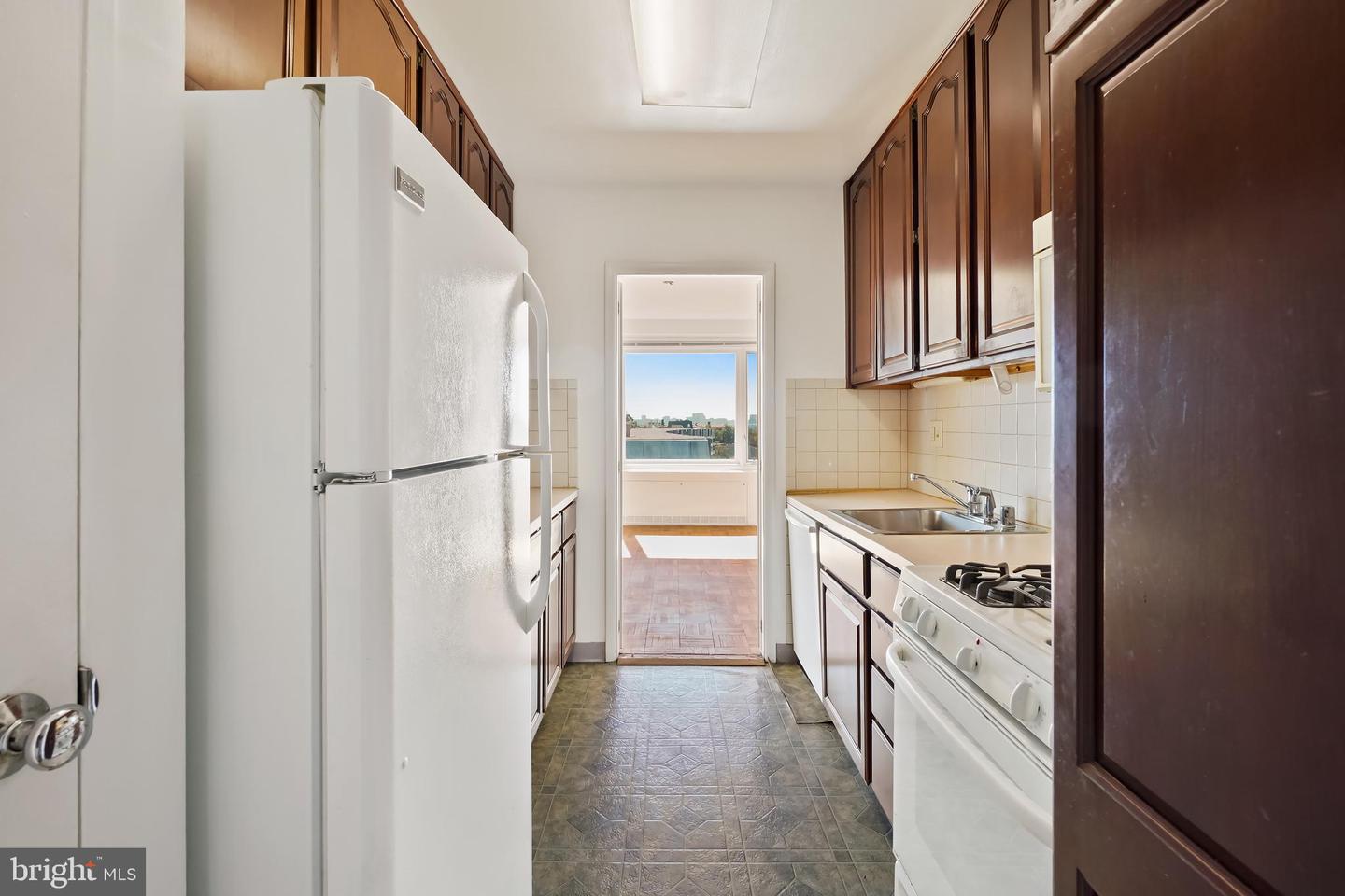 2475 VIRGINIA AVE NW #921, WASHINGTON, District Of Columbia 20037, 3 Bedrooms Bedrooms, ,2 BathroomsBathrooms,Residential,For sale,2475 VIRGINIA AVE NW #921,DCDC2226232 MLS # DCDC2226232