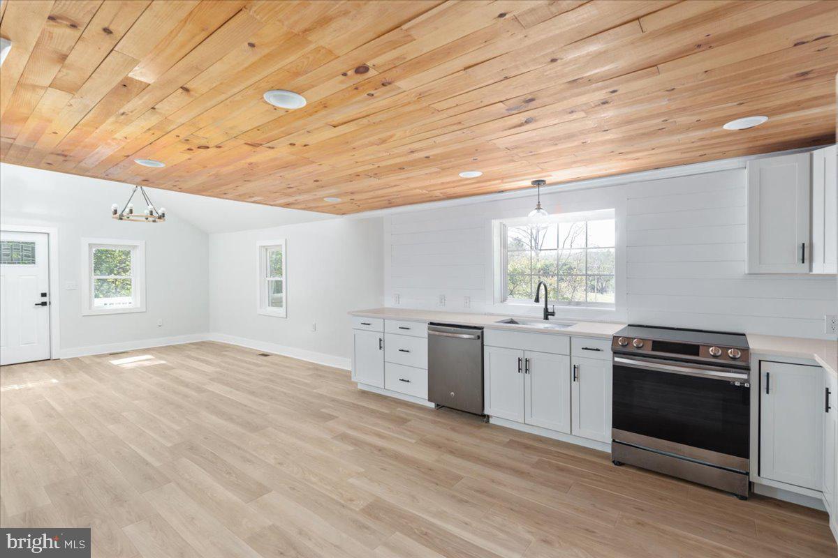 1666 APPLE PIE RIDGE RD., WINCHESTER, Virginia 22603, 2 Bedrooms Bedrooms, ,1 BathroomBathrooms,Residential,For sale,1666 APPLE PIE RIDGE RD.,VAFV2037306 MLS # VAFV2037306