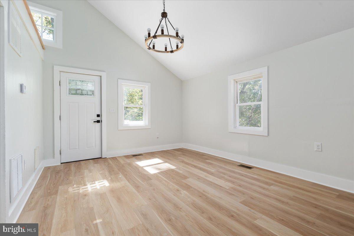 1666 APPLE PIE RIDGE RD., WINCHESTER, Virginia 22603, 2 Bedrooms Bedrooms, ,1 BathroomBathrooms,Residential,For sale,1666 APPLE PIE RIDGE RD.,VAFV2037306 MLS # VAFV2037306