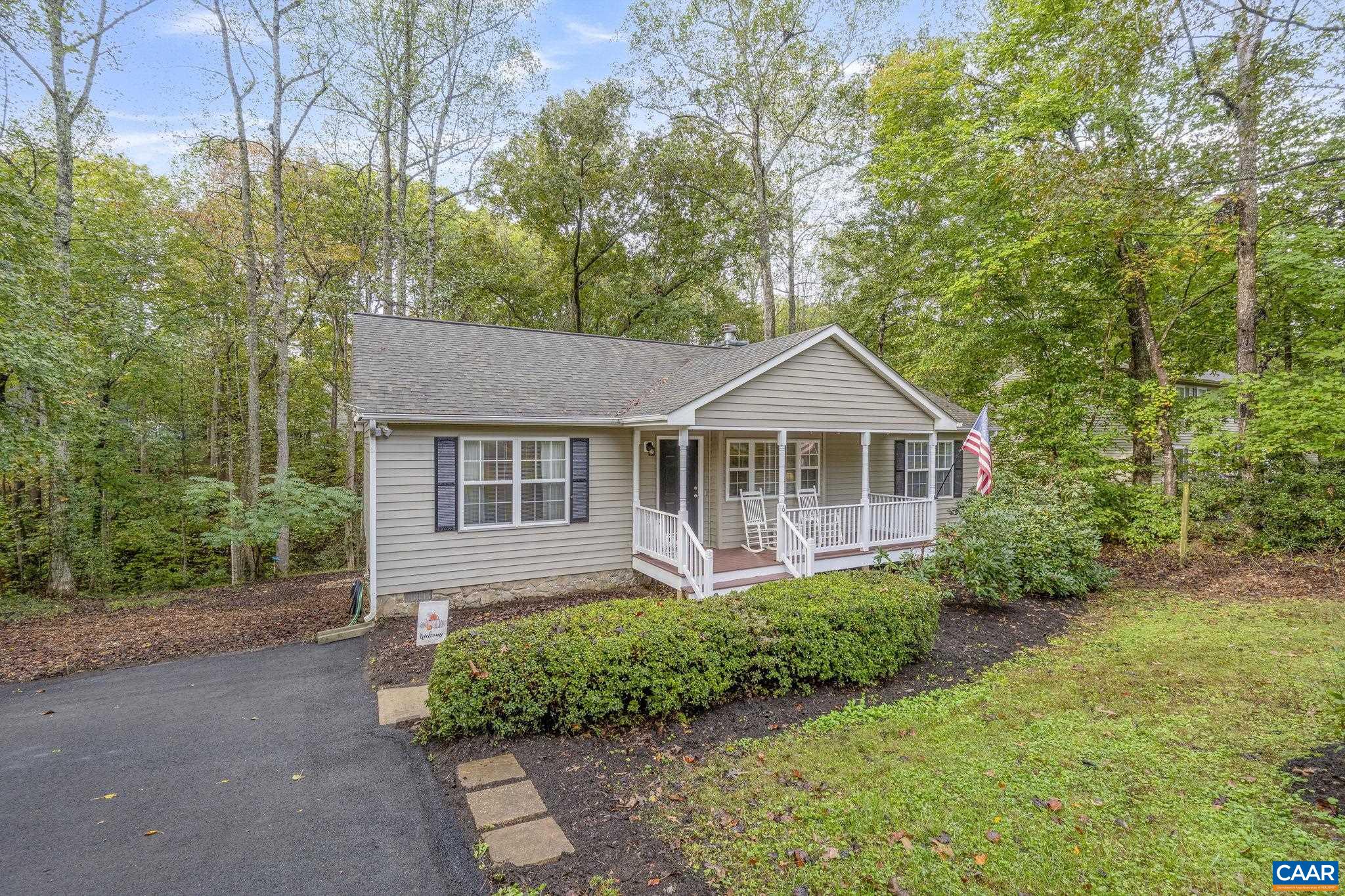 6 HOPI WAY, PALMYRA, Virginia 22963, 3 Bedrooms Bedrooms, ,2 BathroomsBathrooms,Residential,6 HOPI WAY,669975 MLS # 669975