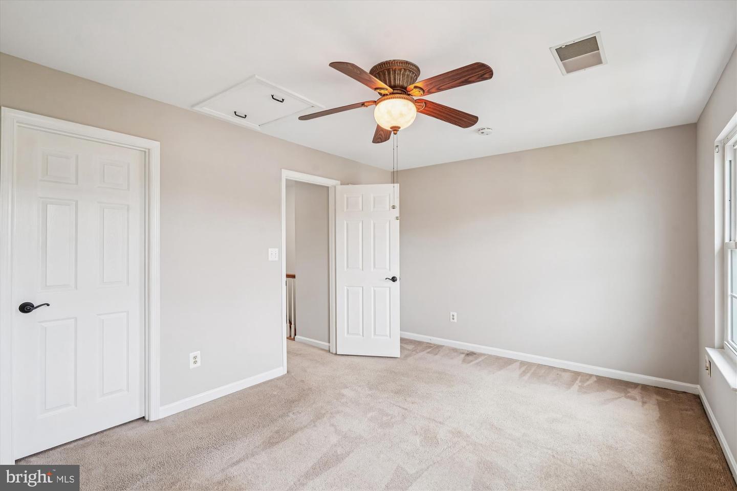 14102 AUTUMN CIR, CENTREVILLE, Virginia 20121, 2 Bedrooms Bedrooms, ,1 BathroomBathrooms,Residential,For sale,14102 AUTUMN CIR,VAFX2273640 MLS # VAFX2273640