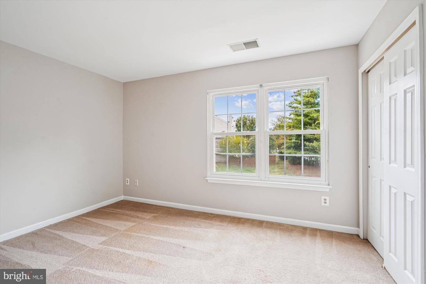 14102 AUTUMN CIR, CENTREVILLE, Virginia 20121, 2 Bedrooms Bedrooms, ,1 BathroomBathrooms,Residential,For sale,14102 AUTUMN CIR,VAFX2273640 MLS # VAFX2273640