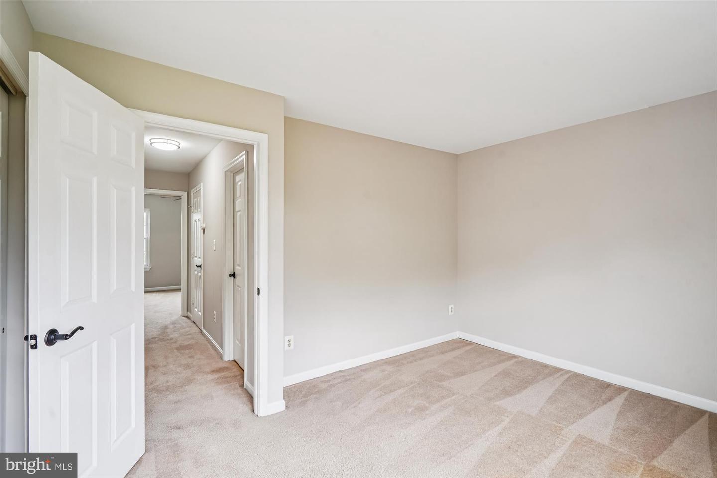 14102 AUTUMN CIR, CENTREVILLE, Virginia 20121, 2 Bedrooms Bedrooms, ,1 BathroomBathrooms,Residential,For sale,14102 AUTUMN CIR,VAFX2273640 MLS # VAFX2273640
