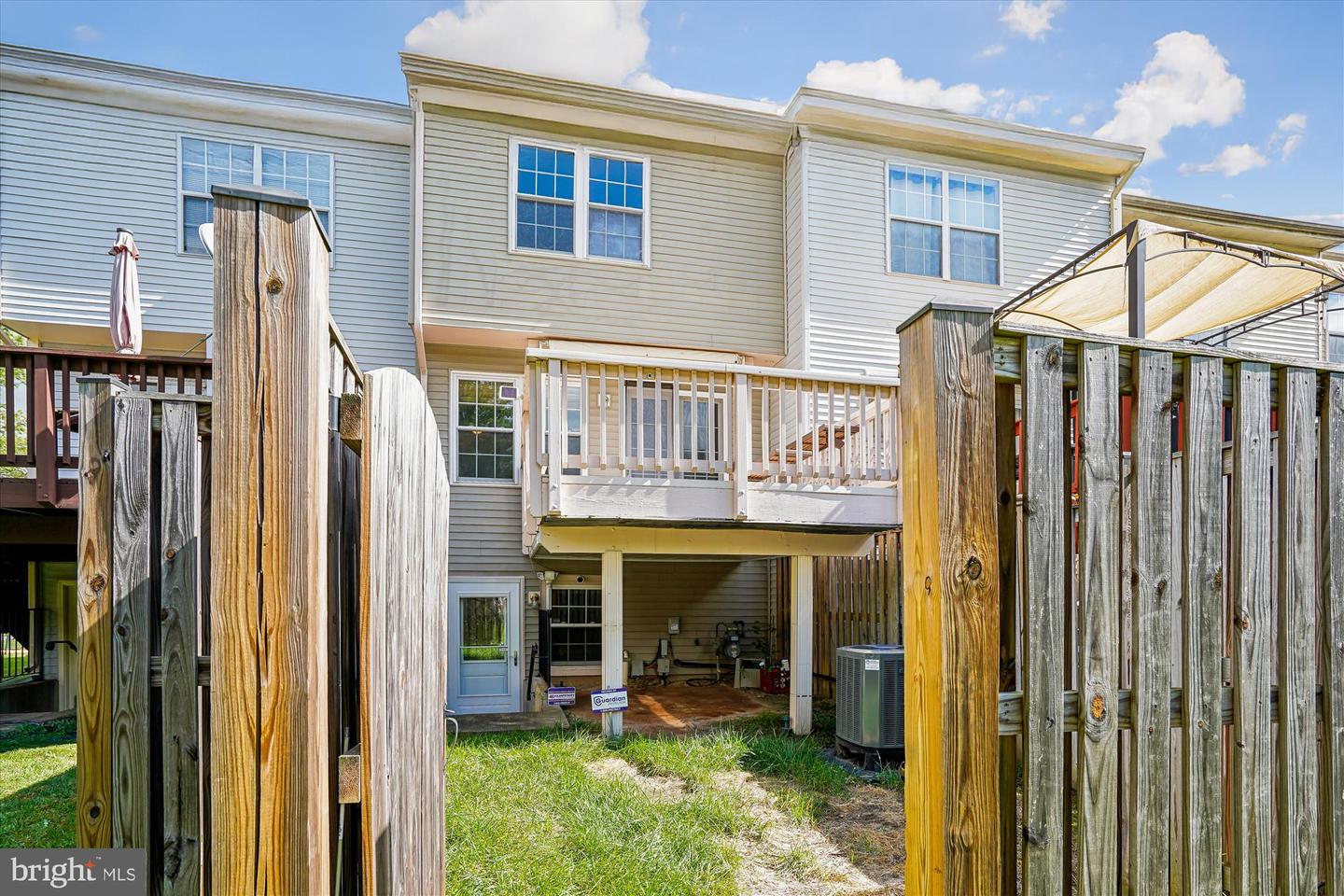 14102 AUTUMN CIR, CENTREVILLE, Virginia 20121, 2 Bedrooms Bedrooms, ,1 BathroomBathrooms,Residential,For sale,14102 AUTUMN CIR,VAFX2273640 MLS # VAFX2273640