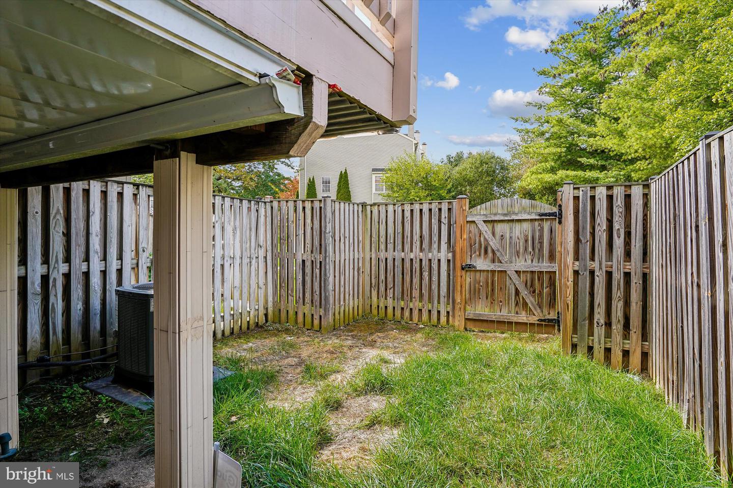 14102 AUTUMN CIR, CENTREVILLE, Virginia 20121, 2 Bedrooms Bedrooms, ,1 BathroomBathrooms,Residential,For sale,14102 AUTUMN CIR,VAFX2273640 MLS # VAFX2273640
