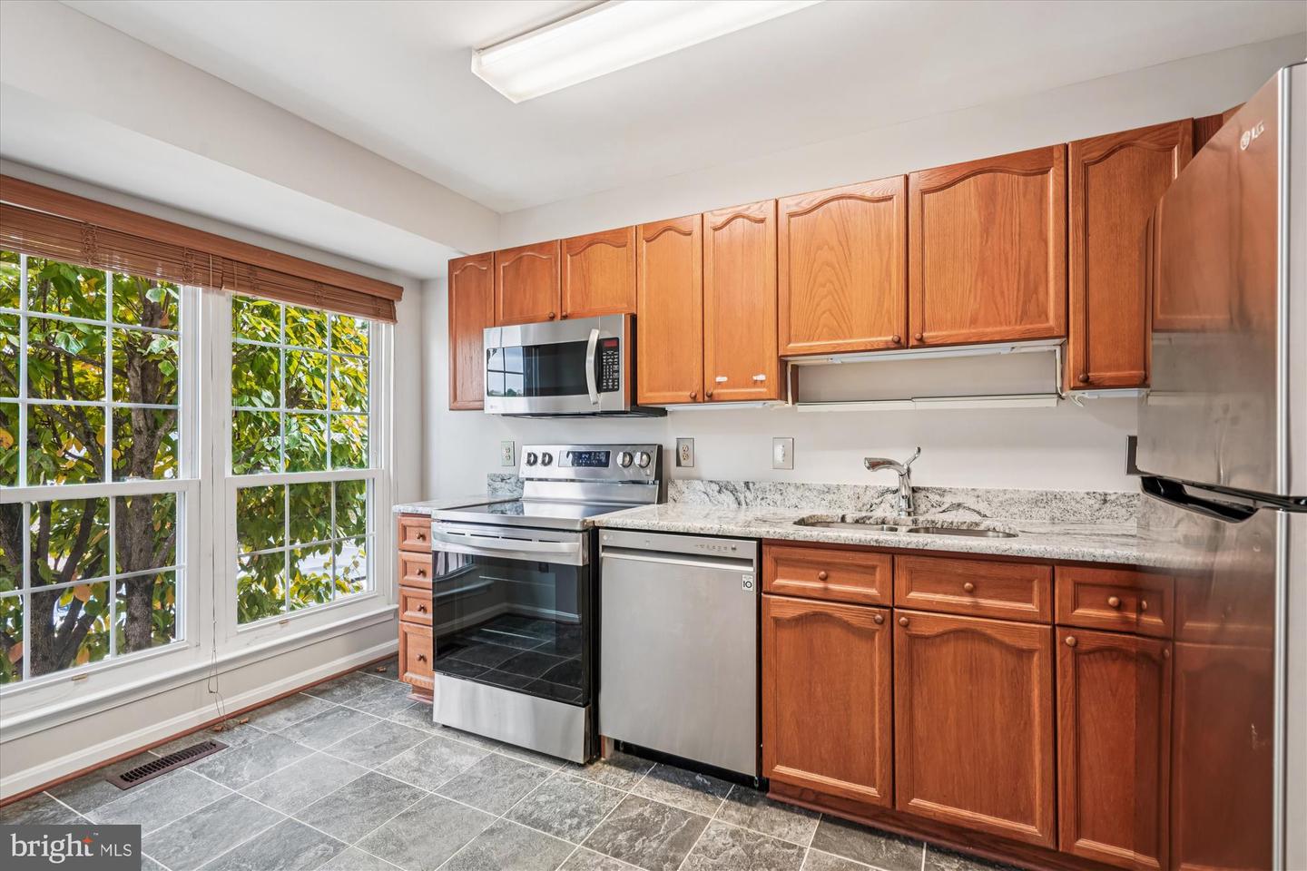 14102 AUTUMN CIR, CENTREVILLE, Virginia 20121, 2 Bedrooms Bedrooms, ,1 BathroomBathrooms,Residential,For sale,14102 AUTUMN CIR,VAFX2273640 MLS # VAFX2273640