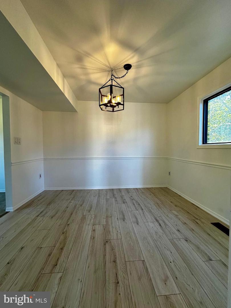 606 S GLEBE RD, ARLINGTON, Virginia 22204, 4 Bedrooms Bedrooms, ,3 BathroomsBathrooms,Residential,For sale,606 S GLEBE RD,VAAR2064766 MLS # VAAR2064766