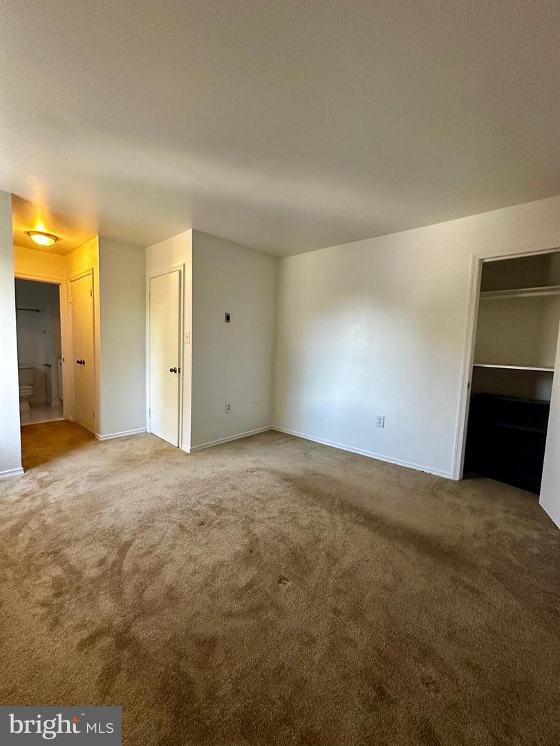 606 S GLEBE RD, ARLINGTON, Virginia 22204, 4 Bedrooms Bedrooms, ,3 BathroomsBathrooms,Residential,For sale,606 S GLEBE RD,VAAR2064766 MLS # VAAR2064766