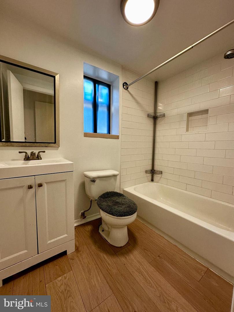 606 S GLEBE RD, ARLINGTON, Virginia 22204, 4 Bedrooms Bedrooms, ,3 BathroomsBathrooms,Residential,For sale,606 S GLEBE RD,VAAR2064766 MLS # VAAR2064766