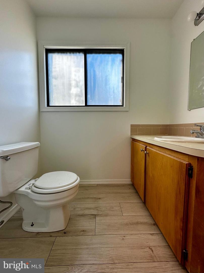 606 S GLEBE RD, ARLINGTON, Virginia 22204, 4 Bedrooms Bedrooms, ,3 BathroomsBathrooms,Residential,For sale,606 S GLEBE RD,VAAR2064766 MLS # VAAR2064766