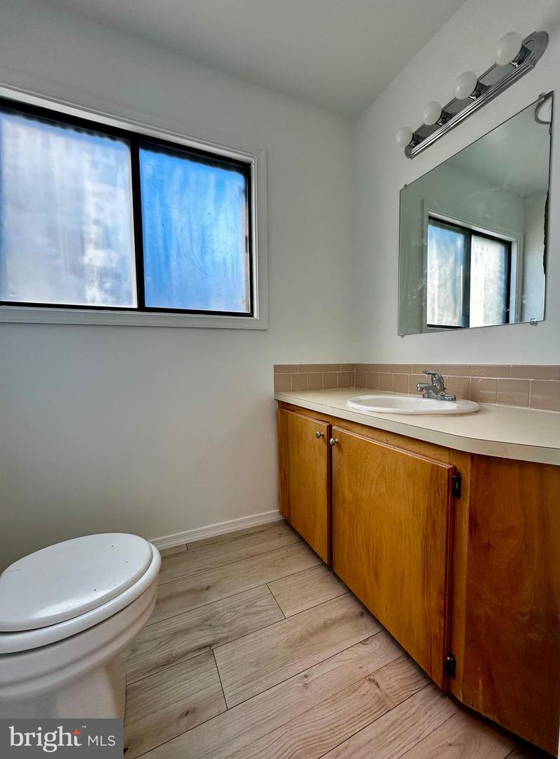 606 S GLEBE RD, ARLINGTON, Virginia 22204, 4 Bedrooms Bedrooms, ,3 BathroomsBathrooms,Residential,For sale,606 S GLEBE RD,VAAR2064766 MLS # VAAR2064766