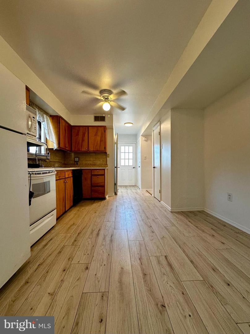 606 S GLEBE RD, ARLINGTON, Virginia 22204, 4 Bedrooms Bedrooms, ,3 BathroomsBathrooms,Residential,For sale,606 S GLEBE RD,VAAR2064766 MLS # VAAR2064766