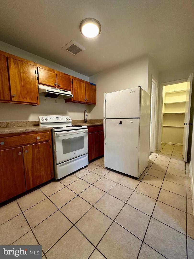 606 S GLEBE RD, ARLINGTON, Virginia 22204, 4 Bedrooms Bedrooms, ,3 BathroomsBathrooms,Residential,For sale,606 S GLEBE RD,VAAR2064766 MLS # VAAR2064766