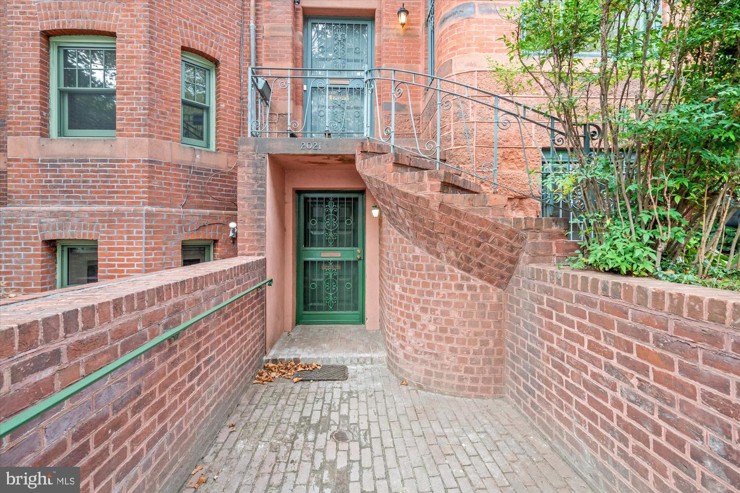 2021 Q ST NW, WASHINGTON, District Of Columbia 20009, 5 Bedrooms Bedrooms, ,3 BathroomsBathrooms,Residential,For sale,2021 Q ST NW,DCDC2226412 MLS # DCDC2226412