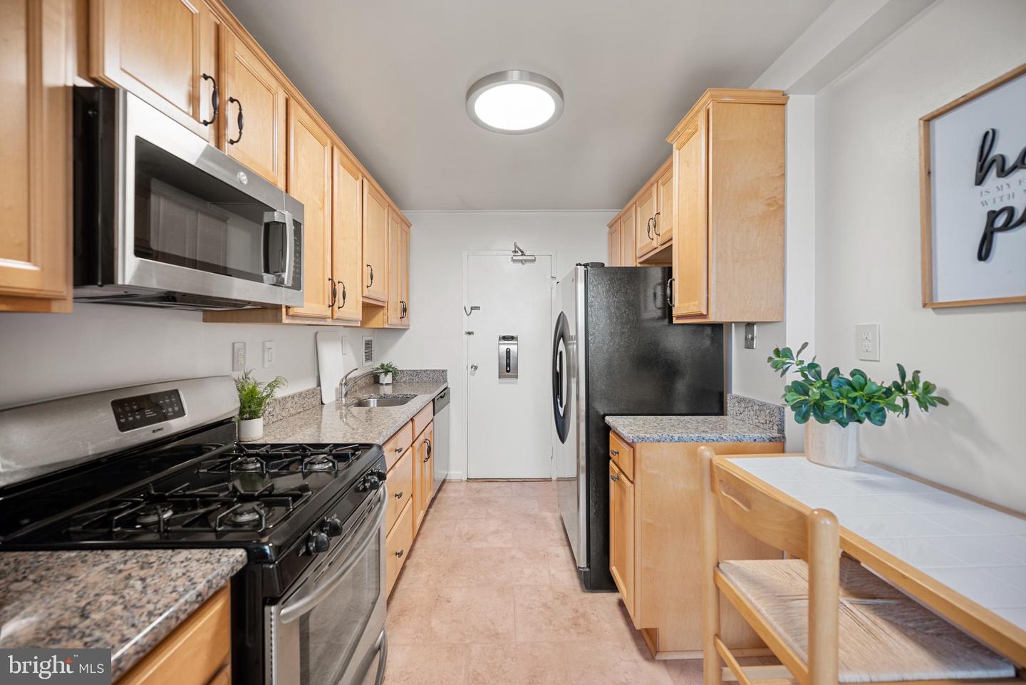 6631 WAKEFIELD DR #819, ALEXANDRIA, Virginia 22307, 1 Bedroom Bedrooms, ,1 BathroomBathrooms,Residential,For sale,6631 WAKEFIELD DR #819,VAFX2273576 MLS # VAFX2273576