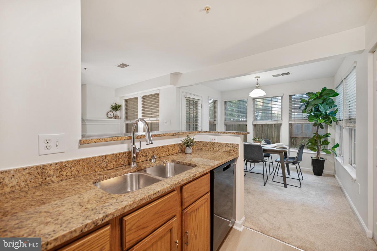 7528-C COXTON CT #99, ALEXANDRIA, Virginia 22306, 2 Bedrooms Bedrooms, ,2 BathroomsBathrooms,Residential,For sale,7528-C COXTON CT #99,VAFX2273586 MLS # VAFX2273586