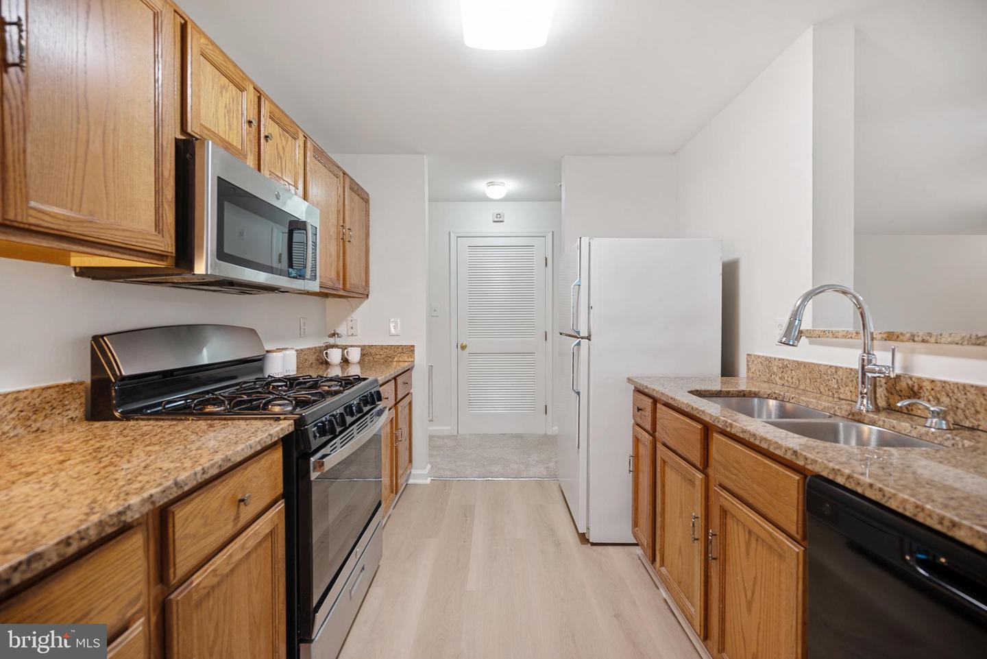 7528-C COXTON CT #99, ALEXANDRIA, Virginia 22306, 2 Bedrooms Bedrooms, ,2 BathroomsBathrooms,Residential,For sale,7528-C COXTON CT #99,VAFX2273586 MLS # VAFX2273586