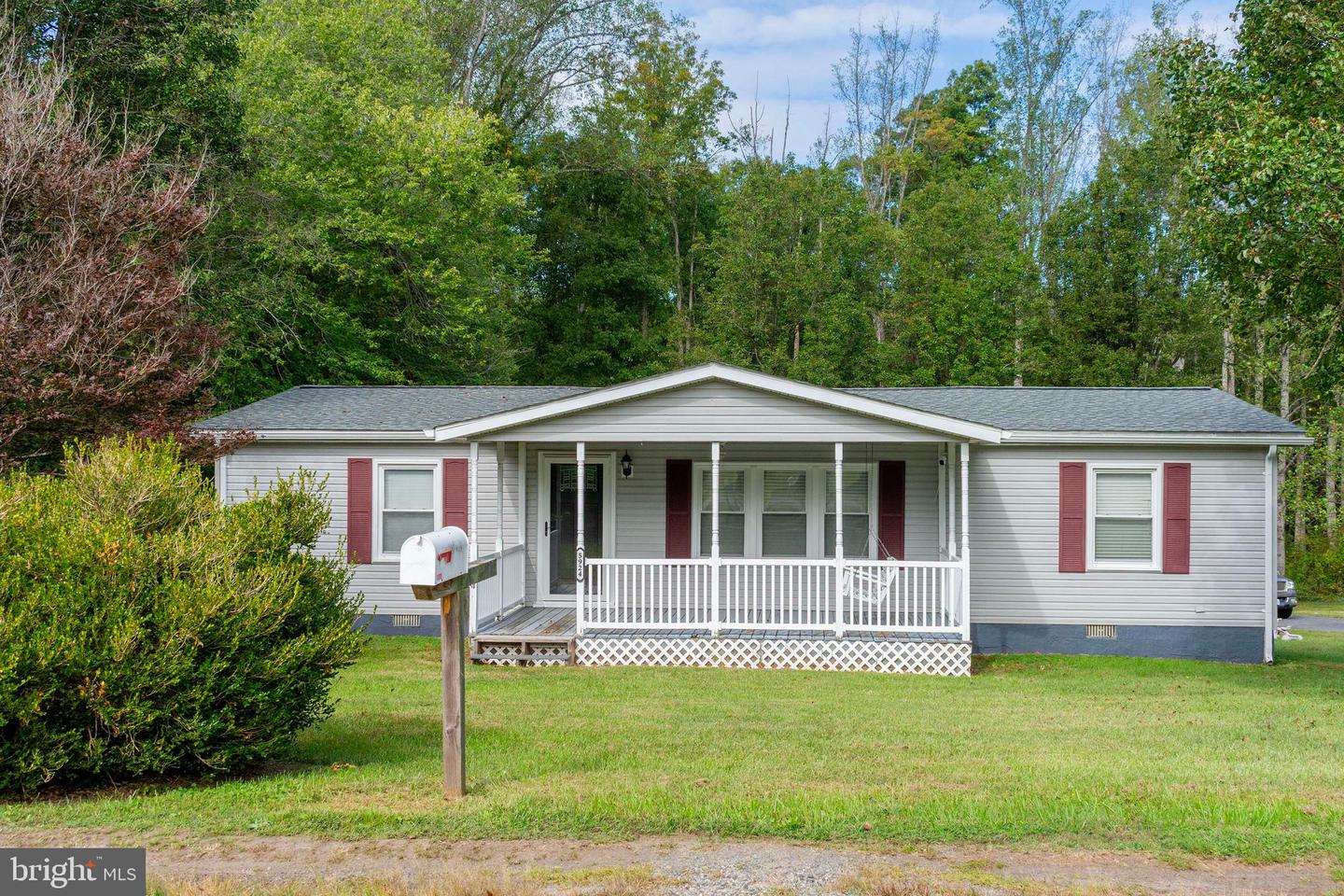 5924 BRADLEY LN, SPOTSYLVANIA, Virginia 22551, 3 Bedrooms Bedrooms, ,2 BathroomsBathrooms,Residential,For sale,5924 BRADLEY LN,VASP2036814 MLS # VASP2036814