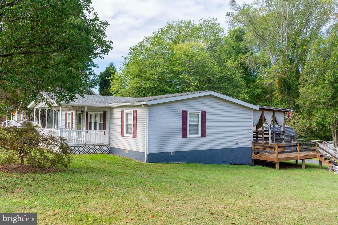 5924 BRADLEY LN, SPOTSYLVANIA, Virginia 22551, 3 Bedrooms Bedrooms, ,2 BathroomsBathrooms,Residential,For sale,5924 BRADLEY LN,VASP2036814 MLS # VASP2036814