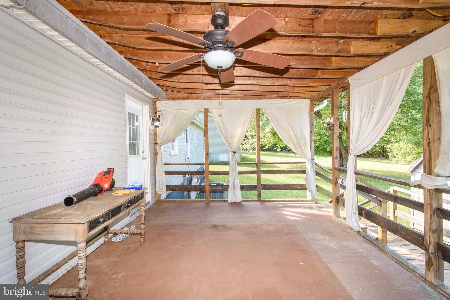 5924 BRADLEY LN, SPOTSYLVANIA, Virginia 22551, 3 Bedrooms Bedrooms, ,2 BathroomsBathrooms,Residential,For sale,5924 BRADLEY LN,VASP2036814 MLS # VASP2036814