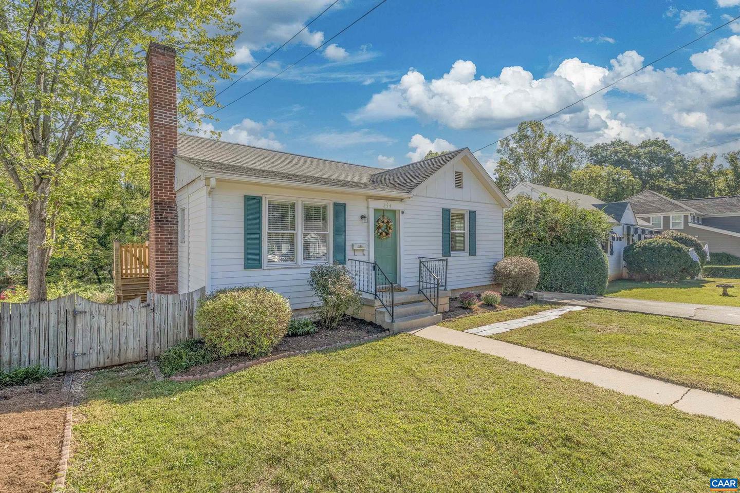254 SHAMROCK RD, CHARLOTTESVILLE, Virginia 22903, 2 Bedrooms Bedrooms, ,1 BathroomBathrooms,Residential,For sale,254 SHAMROCK RD,669864 MLS # 669864