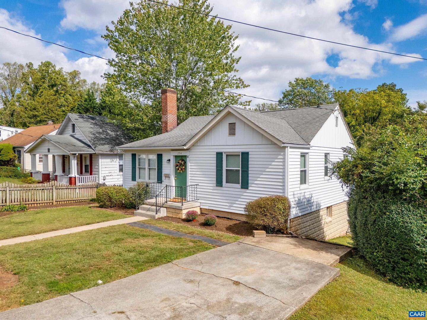 254 SHAMROCK RD, CHARLOTTESVILLE, Virginia 22903, 2 Bedrooms Bedrooms, ,1 BathroomBathrooms,Residential,For sale,254 SHAMROCK RD,669864 MLS # 669864