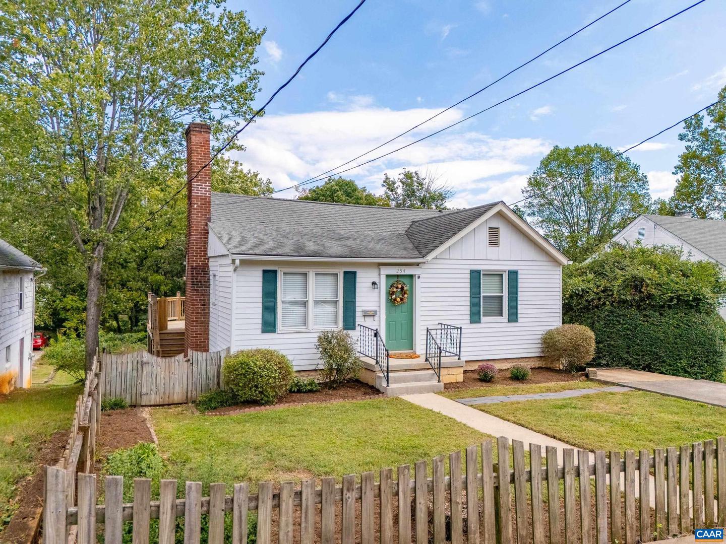 254 SHAMROCK RD, CHARLOTTESVILLE, Virginia 22903, 2 Bedrooms Bedrooms, ,1 BathroomBathrooms,Residential,For sale,254 SHAMROCK RD,669864 MLS # 669864
