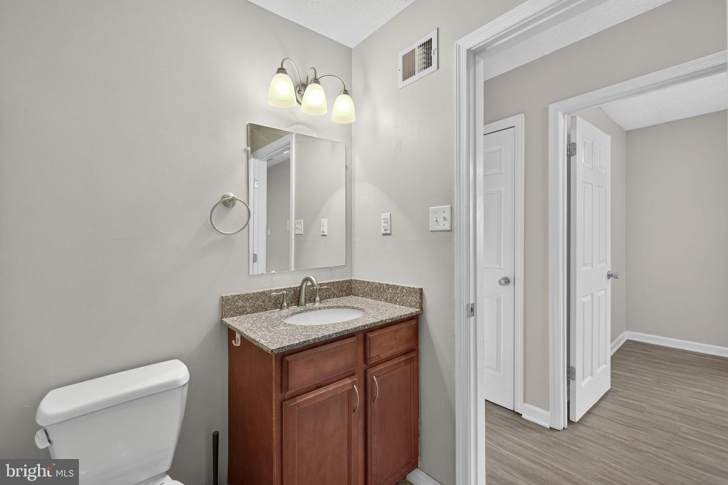 213 CREST CIR, WINCHESTER, Virginia 22602, 4 Bedrooms Bedrooms, 7 Rooms Rooms,2 BathroomsBathrooms,Residential,For sale,213 CREST CIR,VAFV2037336 MLS # VAFV2037336
