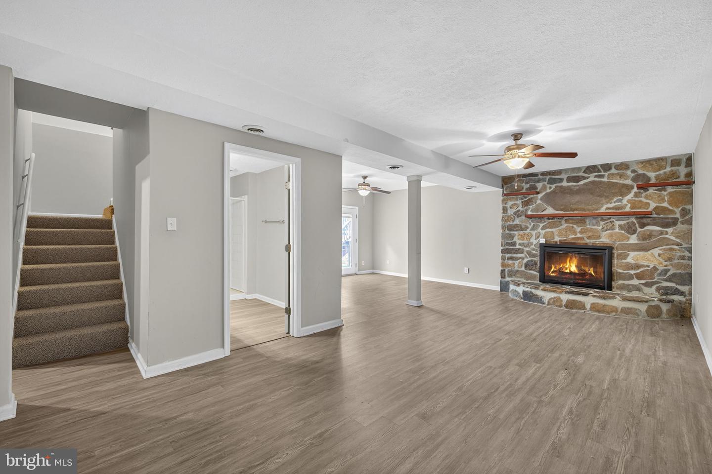 213 CREST CIR, WINCHESTER, Virginia 22602, 4 Bedrooms Bedrooms, 7 Rooms Rooms,2 BathroomsBathrooms,Residential,For sale,213 CREST CIR,VAFV2037336 MLS # VAFV2037336