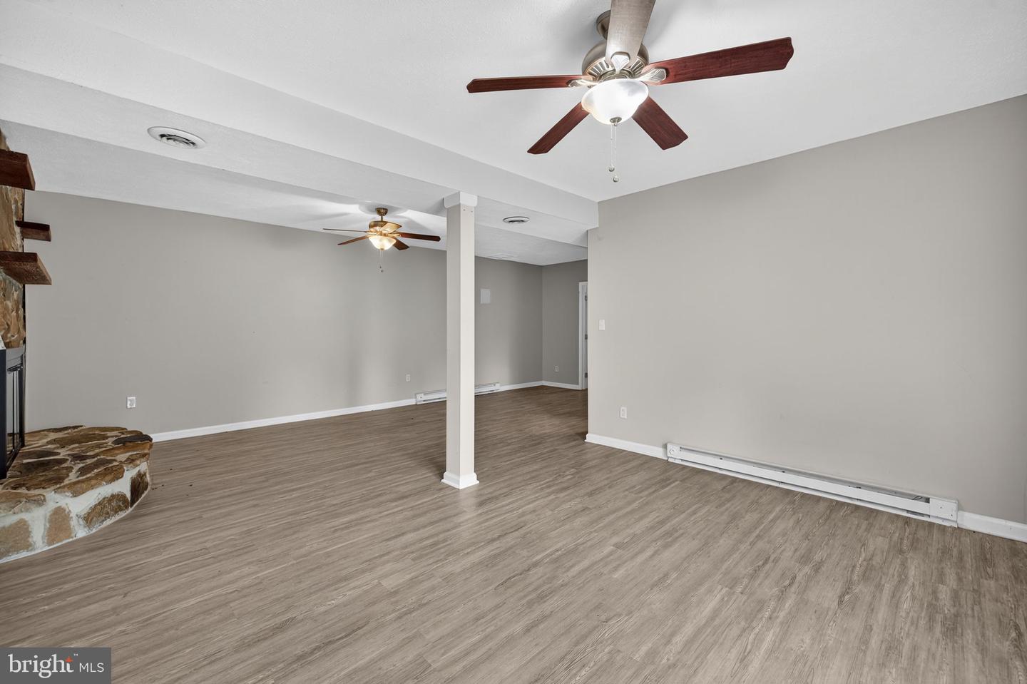 213 CREST CIR, WINCHESTER, Virginia 22602, 4 Bedrooms Bedrooms, 7 Rooms Rooms,2 BathroomsBathrooms,Residential,For sale,213 CREST CIR,VAFV2037336 MLS # VAFV2037336