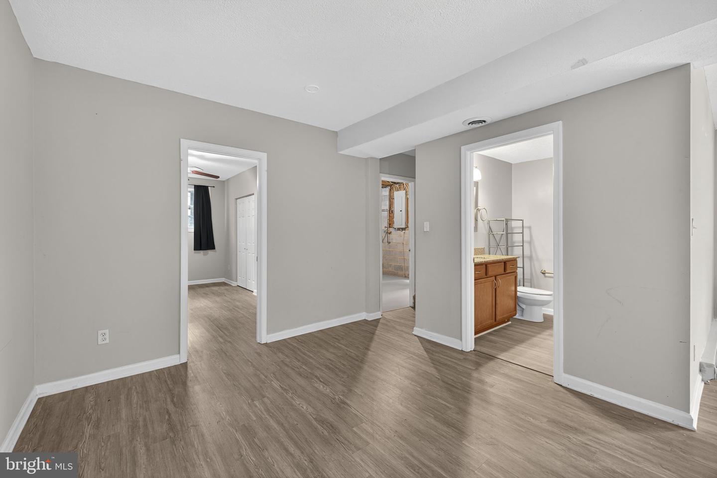 213 CREST CIR, WINCHESTER, Virginia 22602, 4 Bedrooms Bedrooms, 7 Rooms Rooms,2 BathroomsBathrooms,Residential,For sale,213 CREST CIR,VAFV2037336 MLS # VAFV2037336