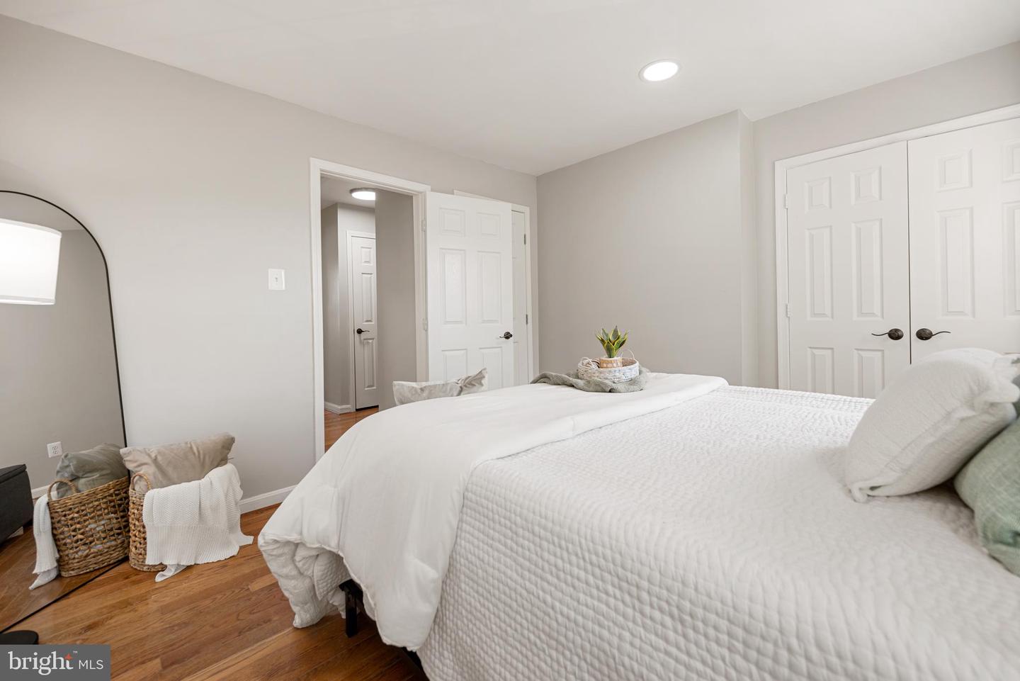 14487 RUSTLING LEAVES LN, CENTREVILLE, Virginia 20121, 3 Bedrooms Bedrooms, ,2 BathroomsBathrooms,Residential,For sale,14487 RUSTLING LEAVES LN,VAFX2273916 MLS # VAFX2273916