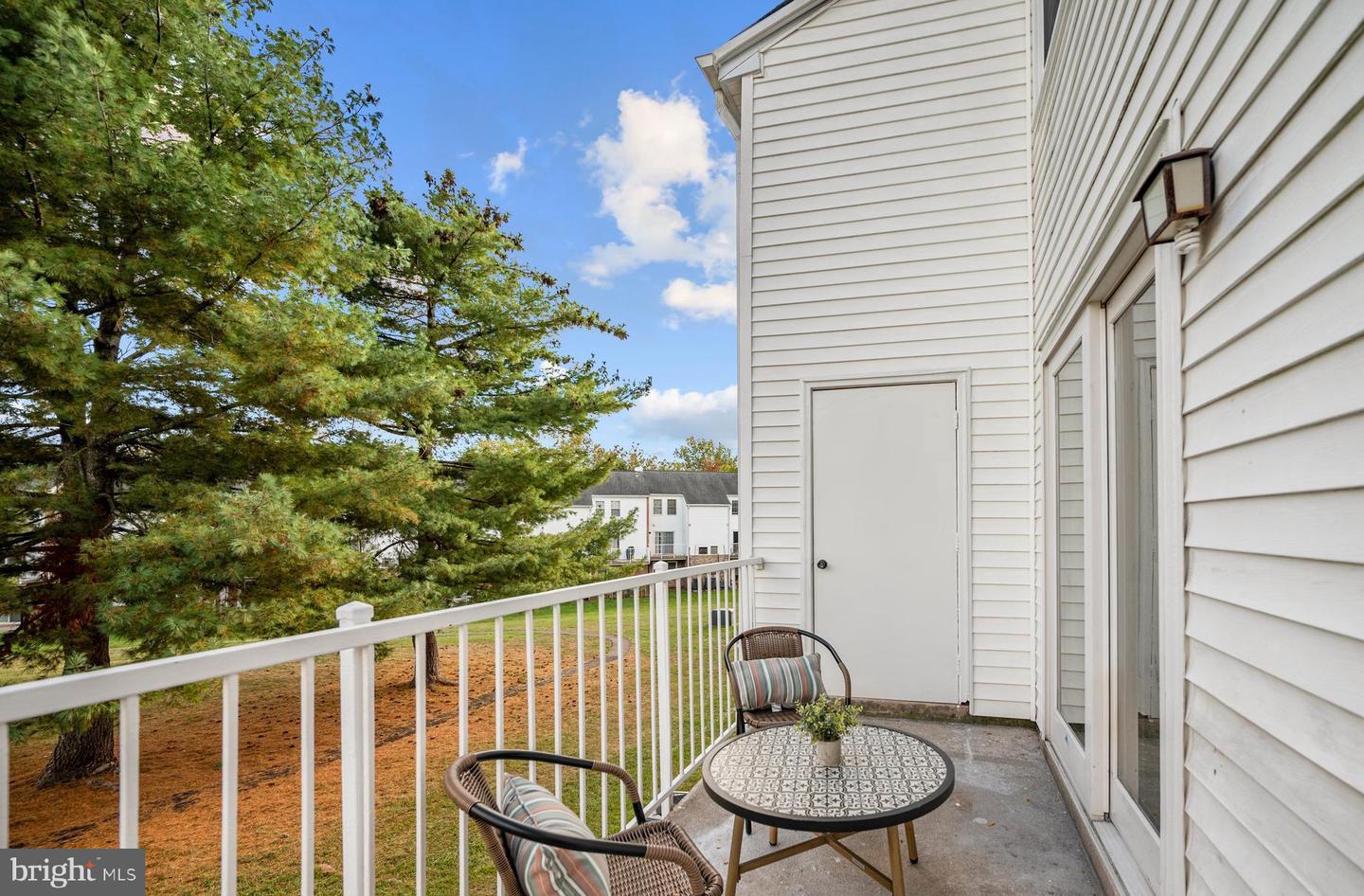 14487 RUSTLING LEAVES LN, CENTREVILLE, Virginia 20121, 3 Bedrooms Bedrooms, ,2 BathroomsBathrooms,Residential,For sale,14487 RUSTLING LEAVES LN,VAFX2273916 MLS # VAFX2273916