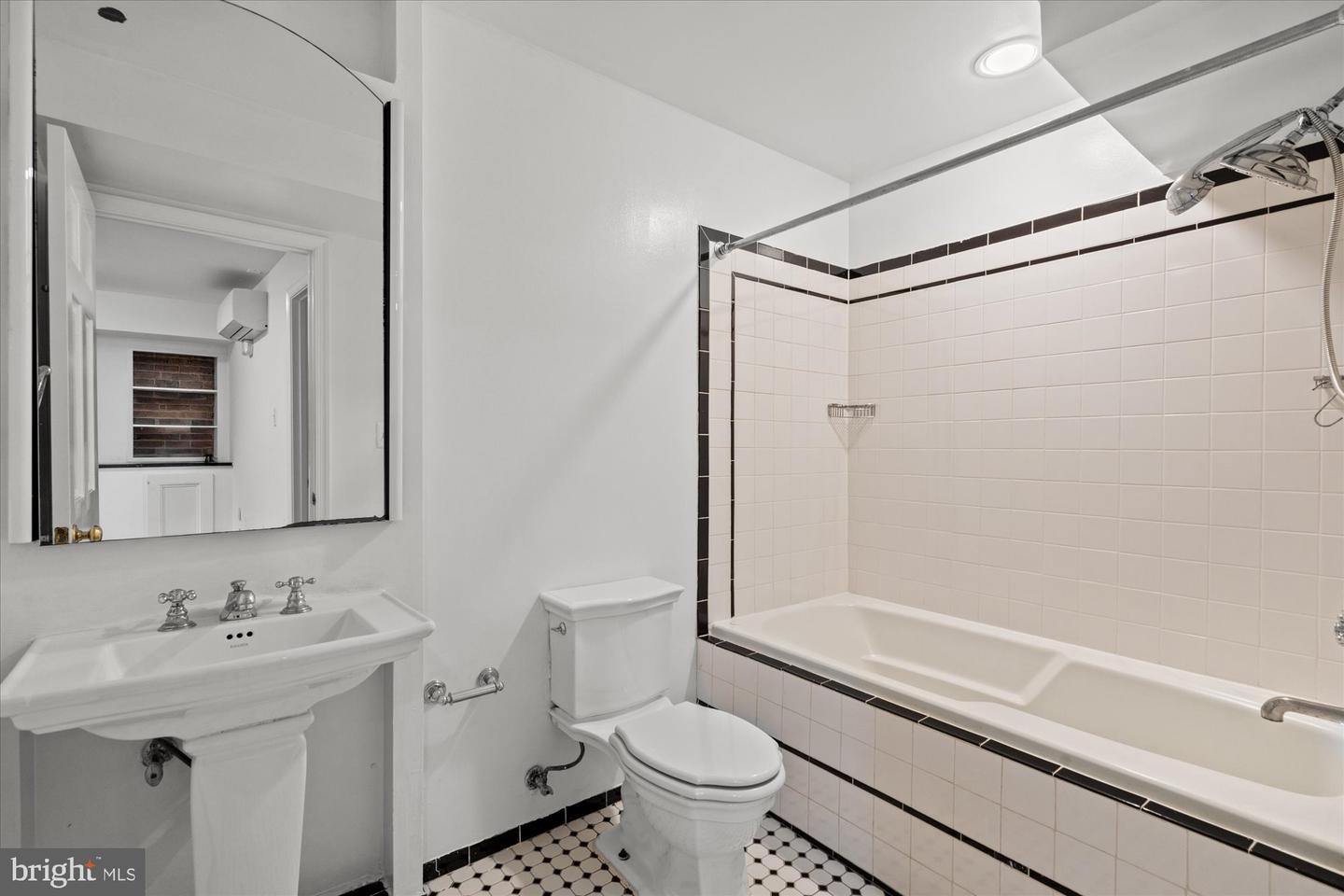 1209 S ST NW, WASHINGTON, District Of Columbia 20009, 4 Bedrooms Bedrooms, ,4 BathroomsBathrooms,Residential,For sale,1209 S ST NW,DCDC2226616 MLS # DCDC2226616