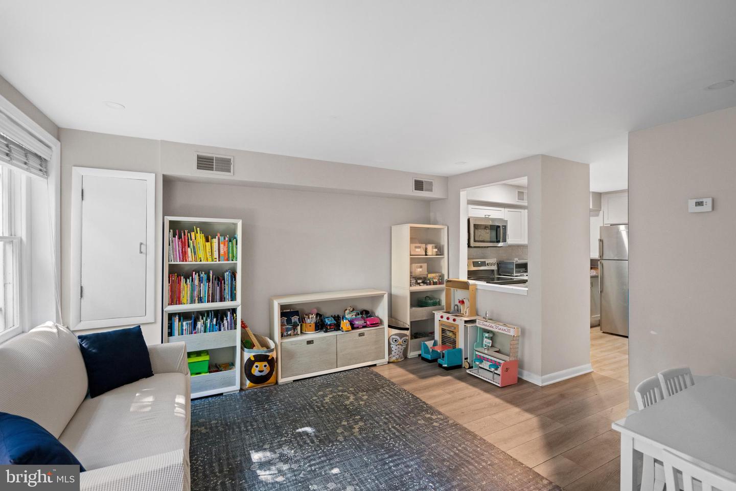 604 EAST CAPITOL ST NE, WASHINGTON, District Of Columbia 20003, 5 Bedrooms Bedrooms, ,3 BathroomsBathrooms,Residential,For sale,604 EAST CAPITOL ST NE,DCDC2226634 MLS # DCDC2226634