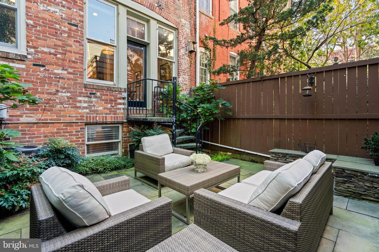 604 EAST CAPITOL ST NE, WASHINGTON, District Of Columbia 20003, 5 Bedrooms Bedrooms, ,3 BathroomsBathrooms,Residential,For sale,604 EAST CAPITOL ST NE,DCDC2226634 MLS # DCDC2226634