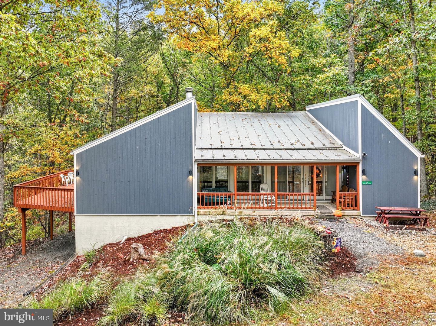 16 SPRUCE HOLLOW RD, BASYE, Virginia 22810, 3 Bedrooms Bedrooms, ,2 BathroomsBathrooms,Residential,For sale,16 SPRUCE HOLLOW RD,VASH2012752 MLS # VASH2012752