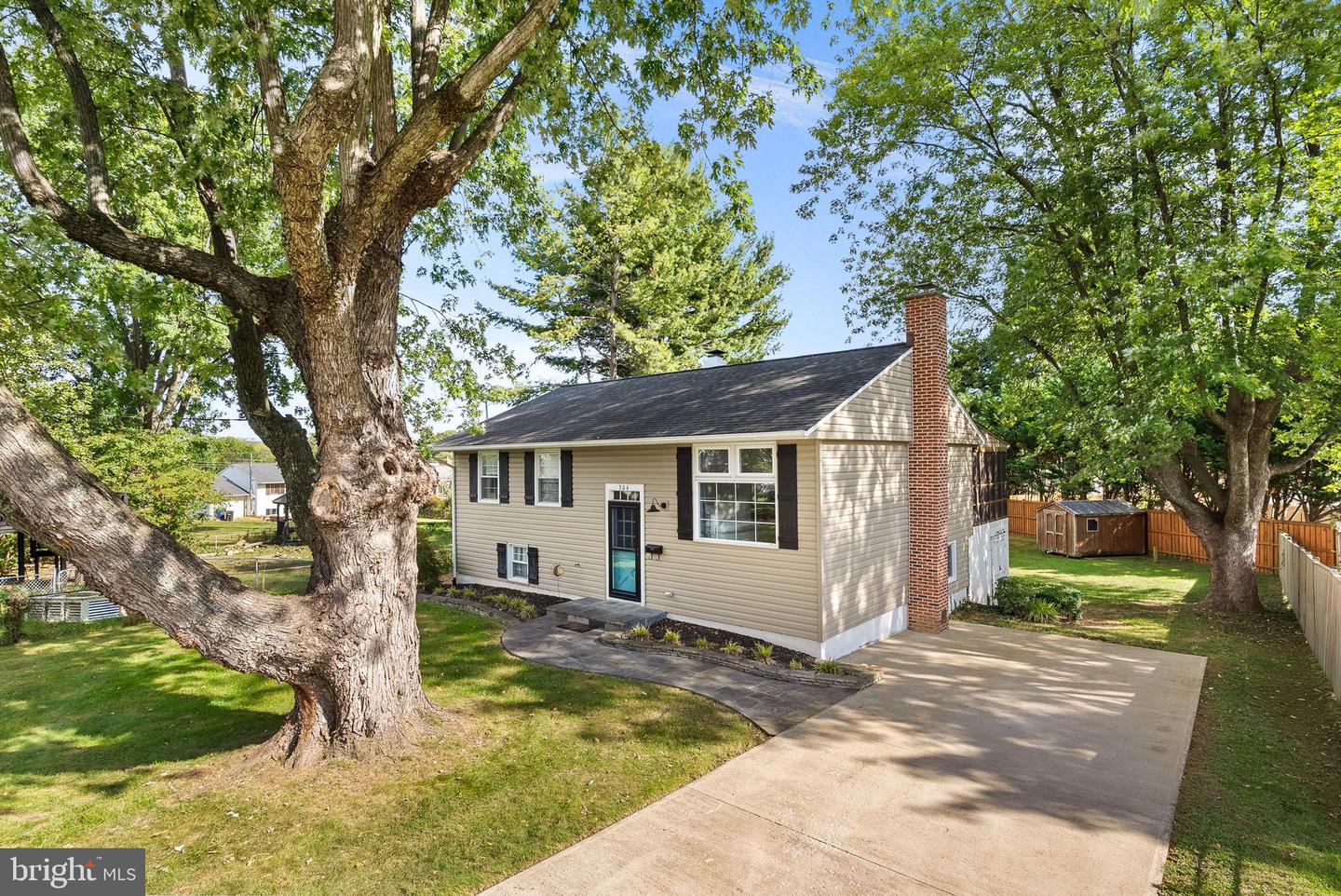 304 LAFAYETTE SW, LEESBURG, Virginia 20175, 3 Bedrooms Bedrooms, 7 Rooms Rooms,1 BathroomBathrooms,Residential,For sale,304 LAFAYETTE SW,VALO2108754 MLS # VALO2108754 304 LAFAYETTE SW, LEESBURG, Virginia 20175, 3 Bedrooms Bedrooms, 7 Rooms Rooms,1 BathroomBathrooms,Residential,For sale,304 LAFAYETTE SW,VALO2108754 MLS # VALO2108754