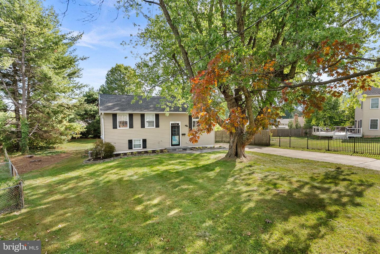 304 LAFAYETTE SW, LEESBURG, Virginia 20175, 3 Bedrooms Bedrooms, 7 Rooms Rooms,1 BathroomBathrooms,Residential,For sale,304 LAFAYETTE SW,VALO2108754 MLS # VALO2108754 304 LAFAYETTE SW, LEESBURG, Virginia 20175, 3 Bedrooms Bedrooms, 7 Rooms Rooms,1 BathroomBathrooms,Residential,For sale,304 LAFAYETTE SW,VALO2108754 MLS # VALO2108754