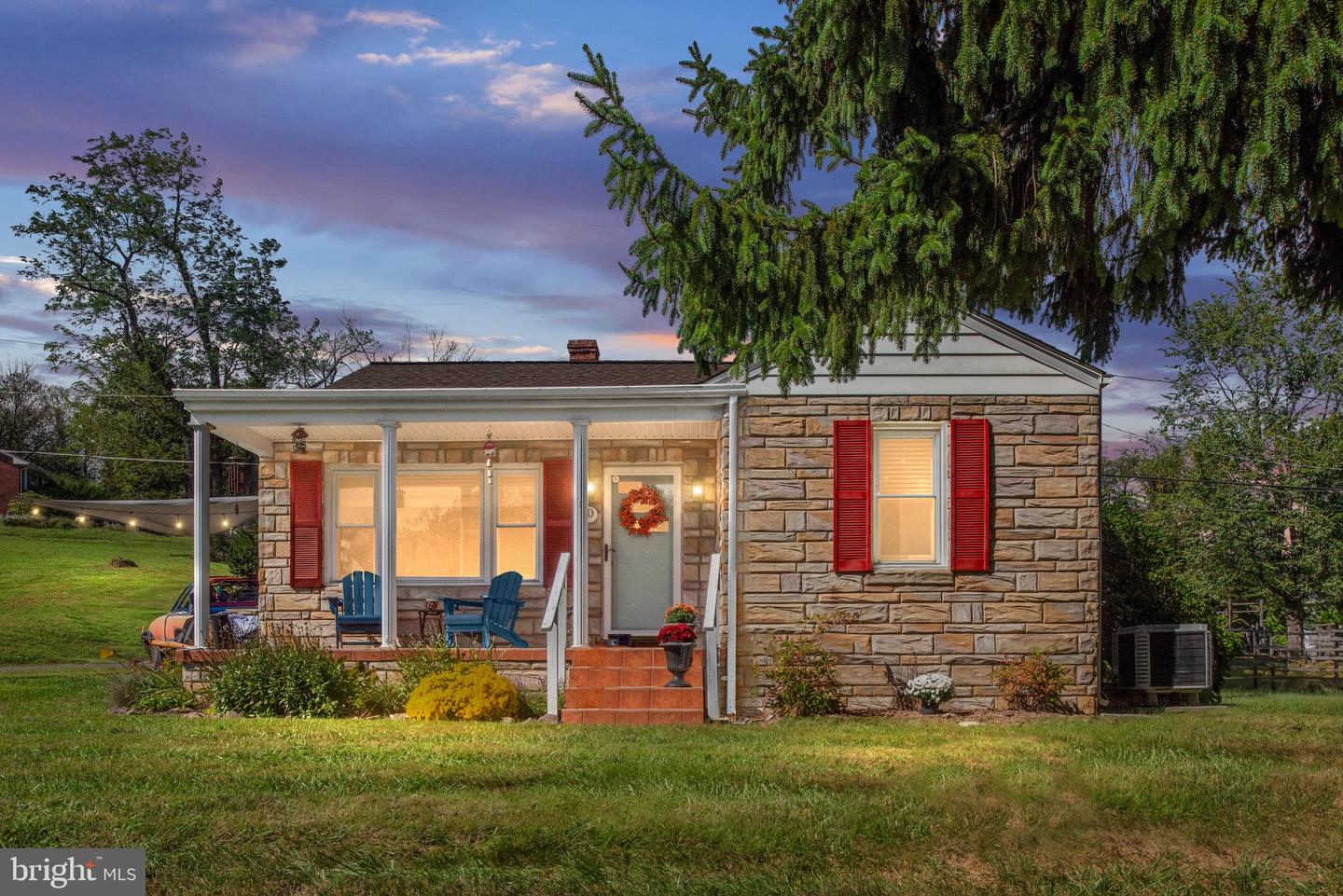 20 WATERFALL RD, CHESTER GAP, Virginia 22623, 2 Bedrooms Bedrooms, ,1 BathroomBathrooms,Residential,For sale,20 WATERFALL RD,VARP2002324 MLS # VARP2002324