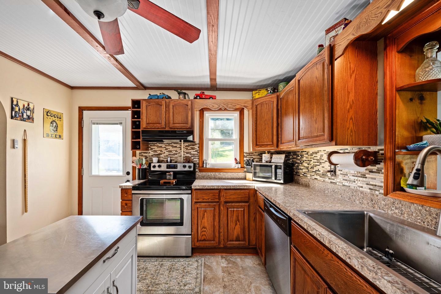 20 WATERFALL RD, CHESTER GAP, Virginia 22623, 2 Bedrooms Bedrooms, ,1 BathroomBathrooms,Residential,For sale,20 WATERFALL RD,VARP2002324 MLS # VARP2002324
