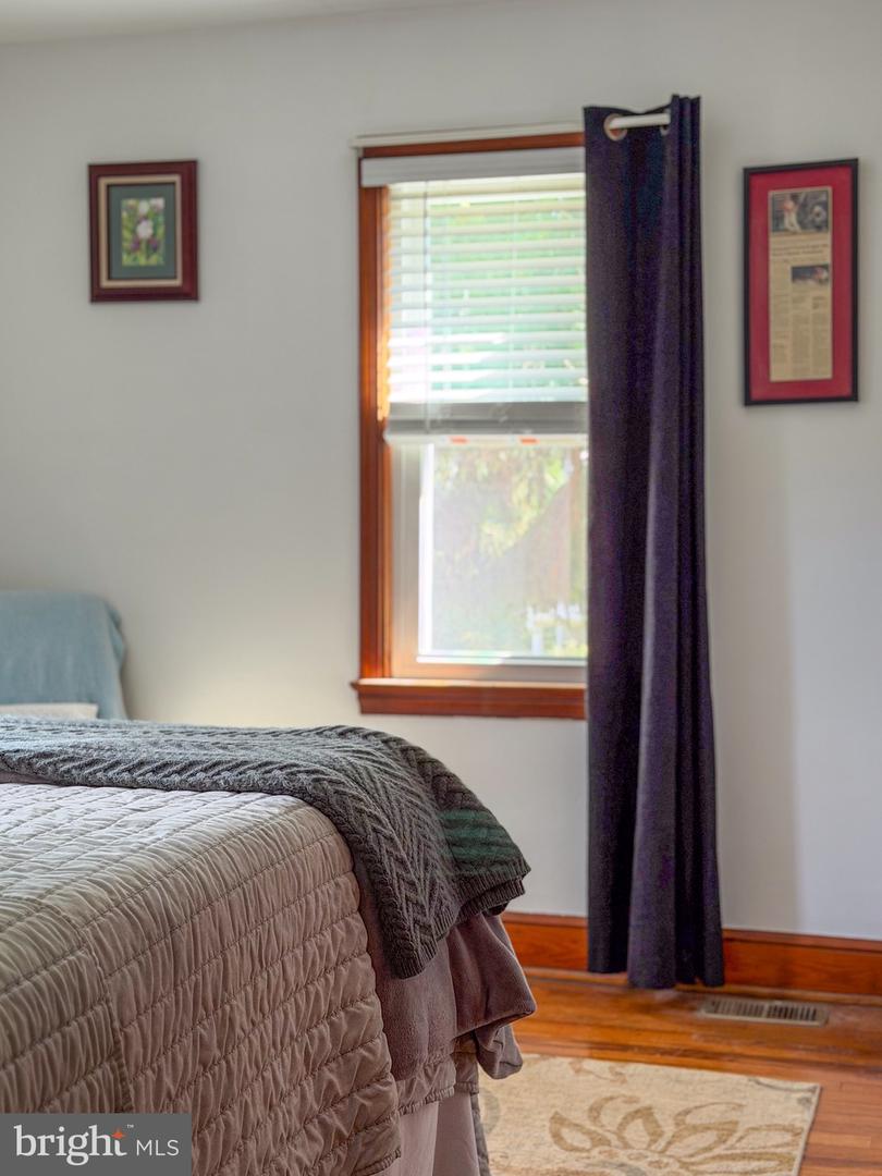 20 WATERFALL RD, CHESTER GAP, Virginia 22623, 2 Bedrooms Bedrooms, ,1 BathroomBathrooms,Residential,For sale,20 WATERFALL RD,VARP2002324 MLS # VARP2002324
