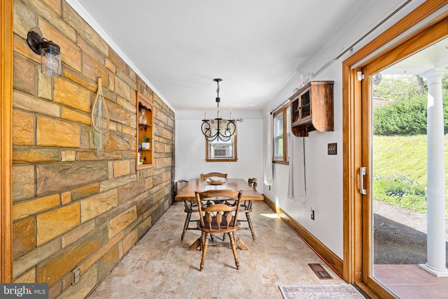 20 WATERFALL RD, CHESTER GAP, Virginia 22623, 2 Bedrooms Bedrooms, ,1 BathroomBathrooms,Residential,For sale,20 WATERFALL RD,VARP2002324 MLS # VARP2002324