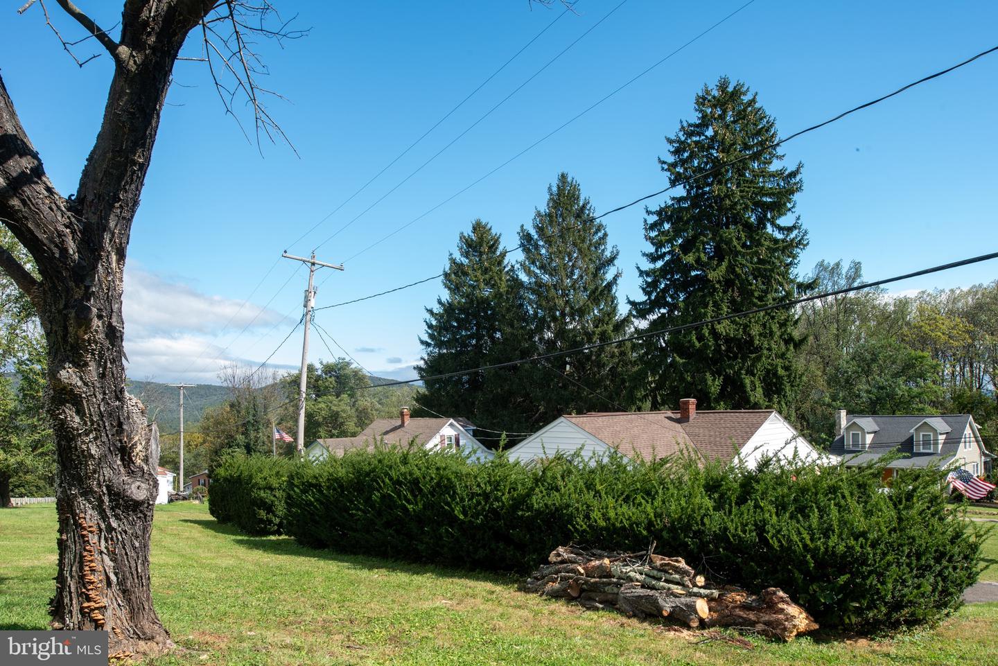 20 WATERFALL RD, CHESTER GAP, Virginia 22623, 2 Bedrooms Bedrooms, ,1 BathroomBathrooms,Residential,For sale,20 WATERFALL RD,VARP2002324 MLS # VARP2002324